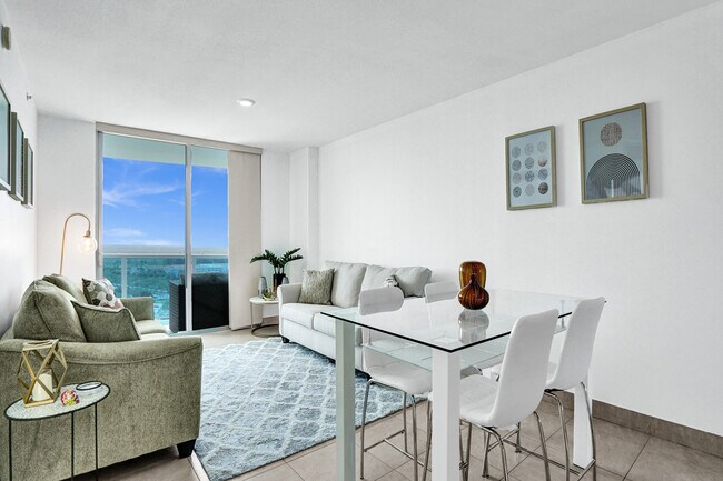 Building Photo - 2641 N Flamingo Rd