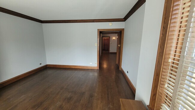 Building Photo - 5228 W Hutchinson St