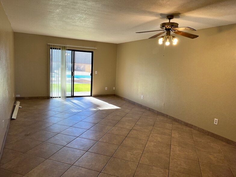 Building Photo - 371 Lake Havasu Ave N