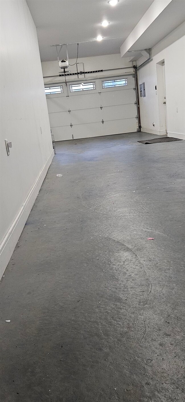 Building Photo - 251 Manhattan Ave