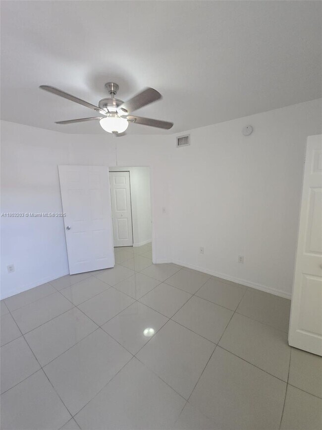 Building Photo - 2501 Centergate Dr