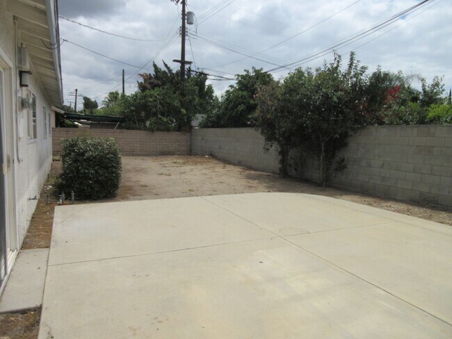 Building Photo - Duggan Property Management, Inc Presents -North Hills (4 bed, 2 bath)