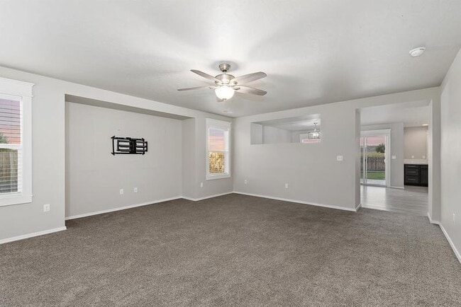 Building Photo - 1326 Placerville St