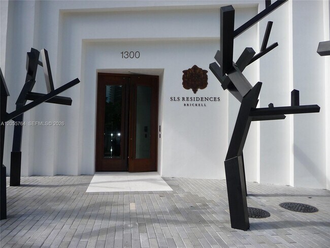 Building Photo - 1300 S Miami Ave