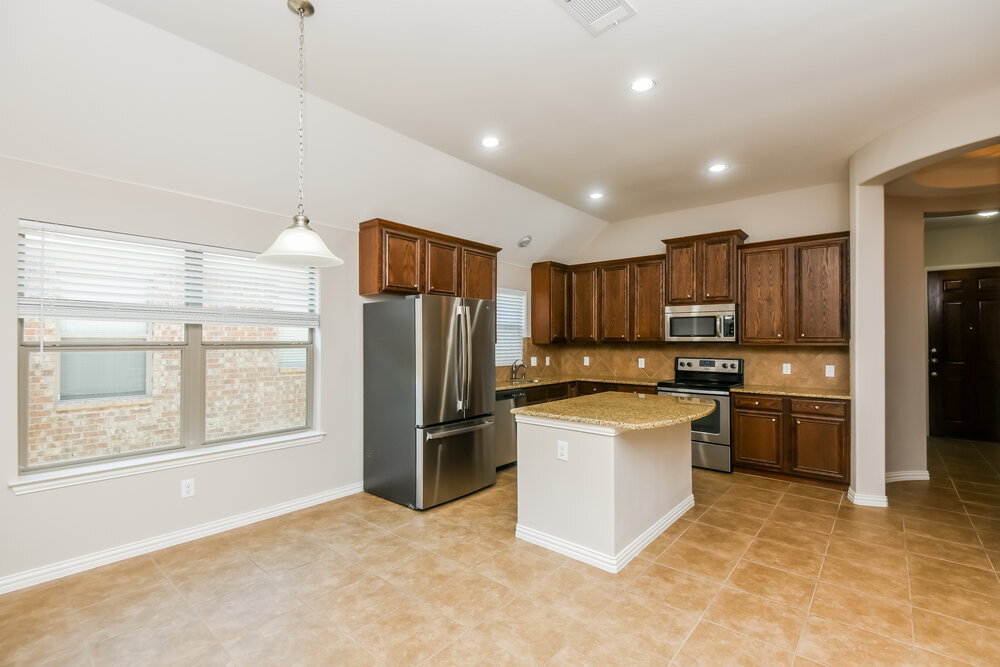 Building Photo - 6300 Chalk Hollow Dr