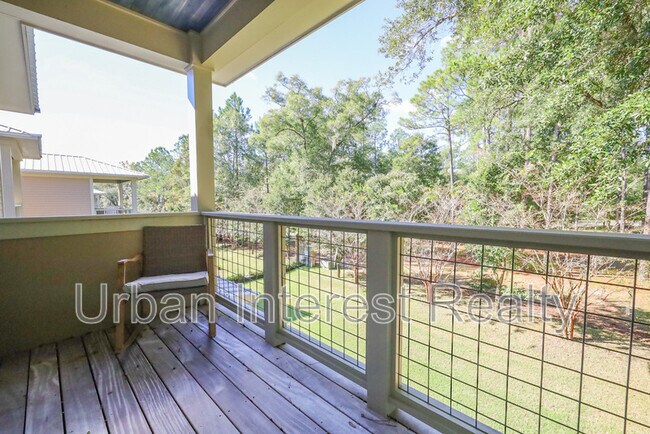 Building Photo - 63 Palm St