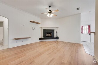 Building Photo - 746 Countryside Dr