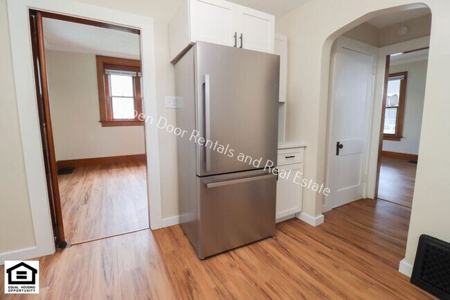 Building Photo - 1109 Park Ave