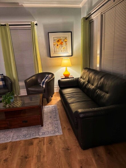 Building Photo - 807 W Vine St