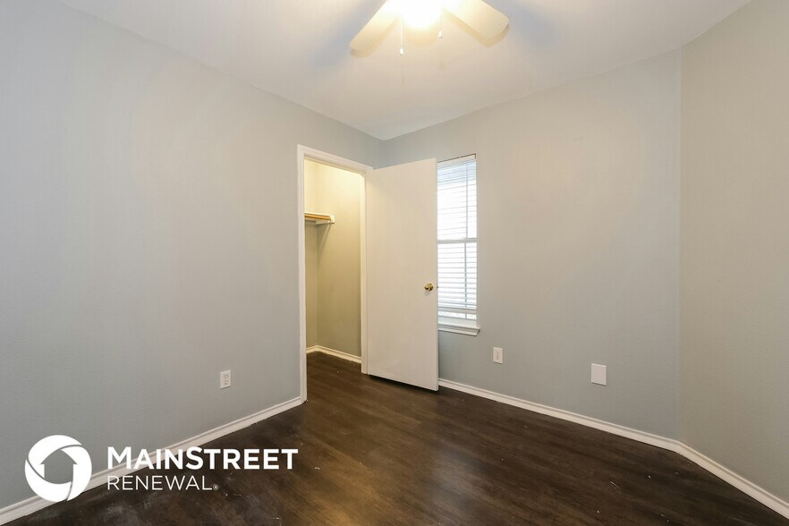 Building Photo - 3000 Crownover St