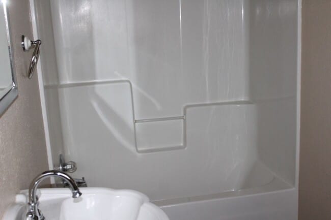 Building Photo - Executive 3 Bedroom / 2 Bath Home in Marianna, Florida