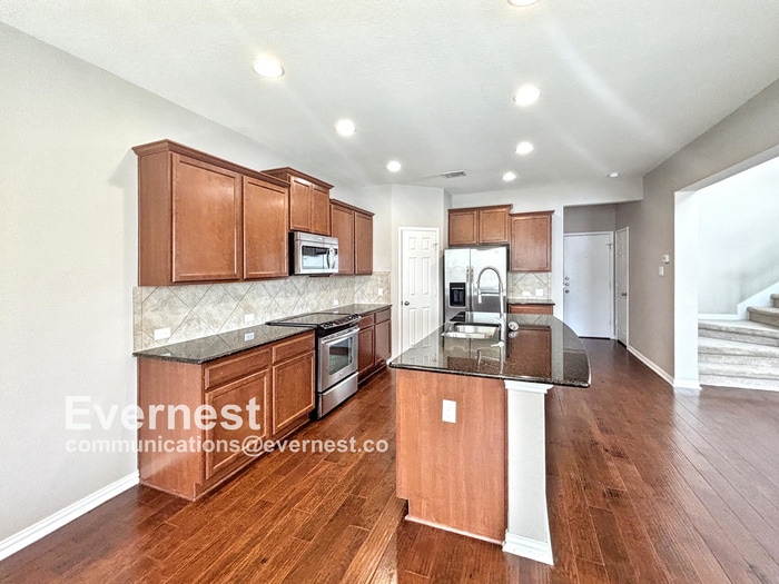 Building Photo - 16005 Hampton Bliss Trce