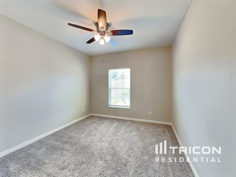 Building Photo - 34633 Salerno Cir