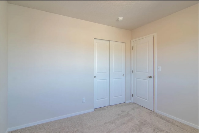 Building Photo - 24467 E Feather Ct