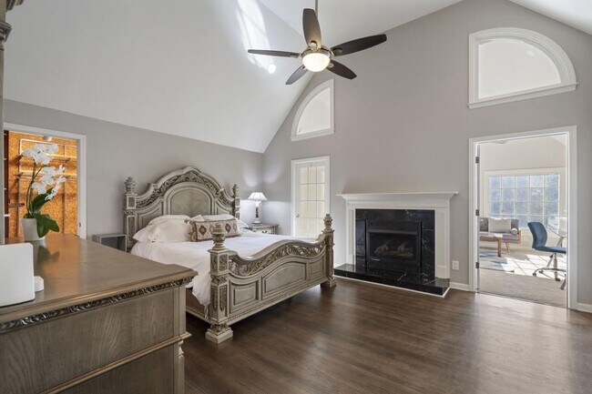 Building Photo - 97 Huntington Rd NE