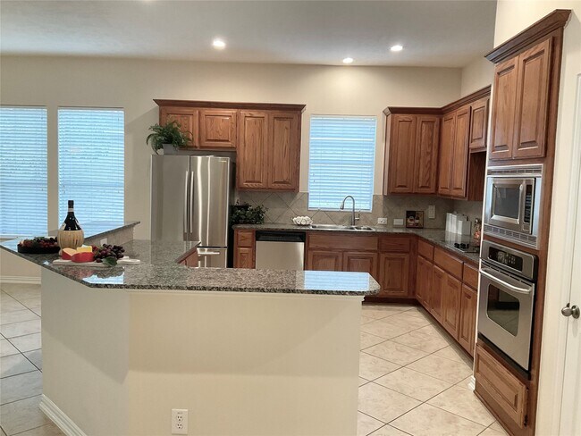 Building Photo - 6 Dragon Hill Pl