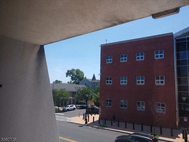 Building Photo - 475 Clinton Ave