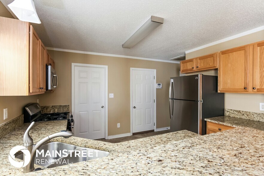 Building Photo - 2104 Gramercy Park Dr