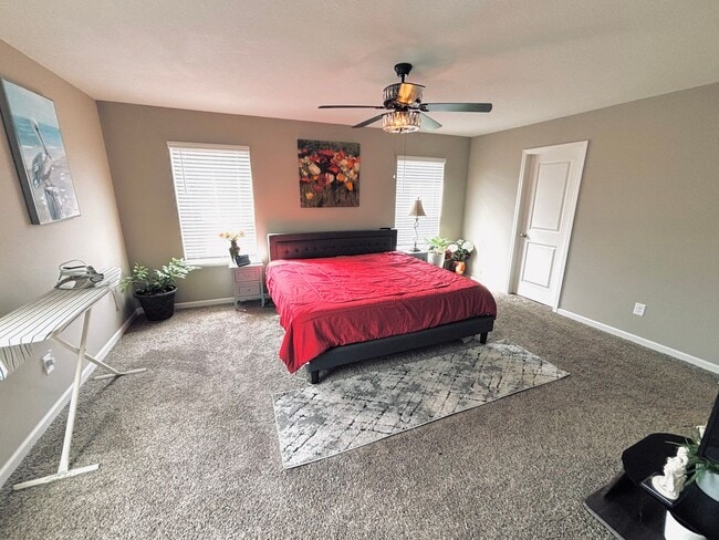 Building Photo - Solar Home!  Beautiful 4bed/3bath Single Family Home in Shakopee