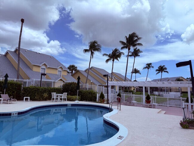 Building Photo - 6347 La Costa Dr