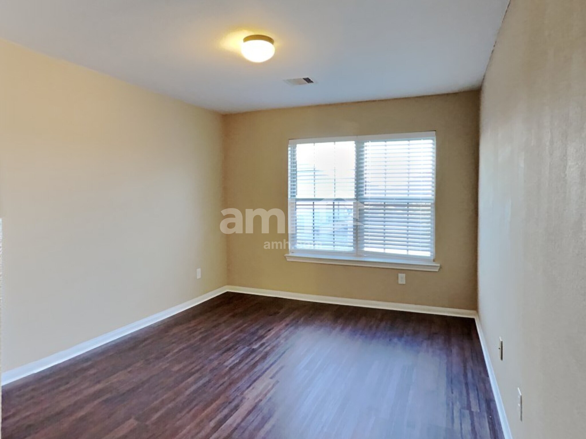 Building Photo - 5318 Rio Dr