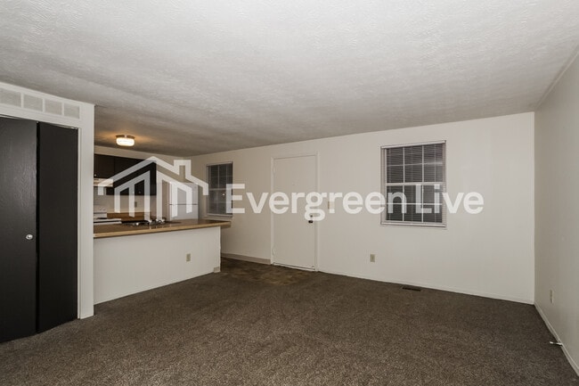 Building Photo - 7665 Pomeranian Dr