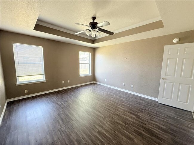 Building Photo - 2409 Gail Dr