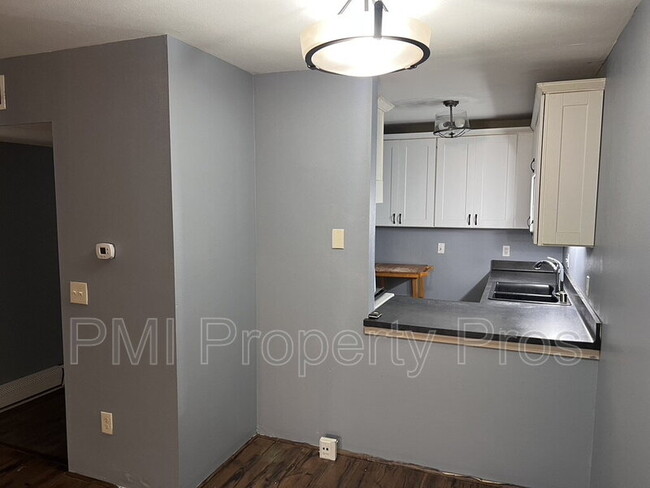 Building Photo - 4253 W Rivers Edge Cir