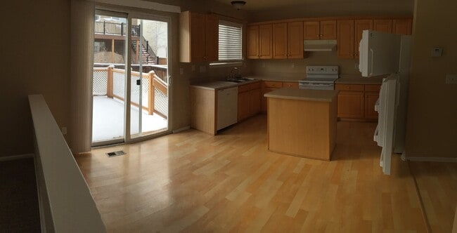 Building Photo - Fully Renovated Home Available Next Week A...