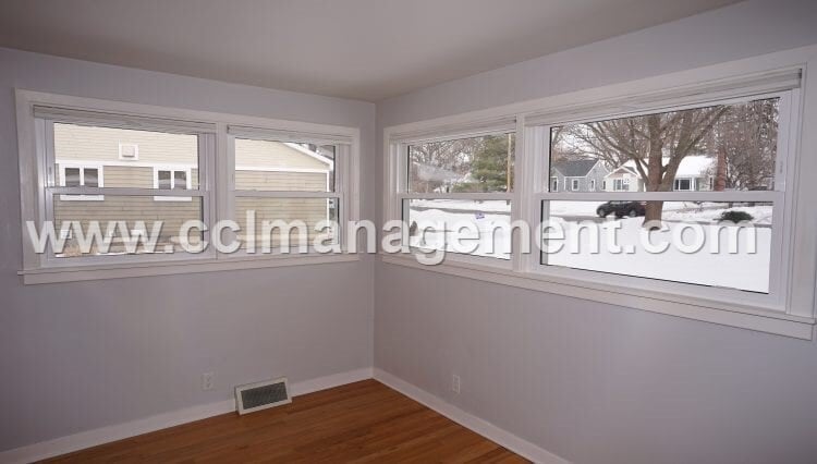 Building Photo - 501 W Dean Ave