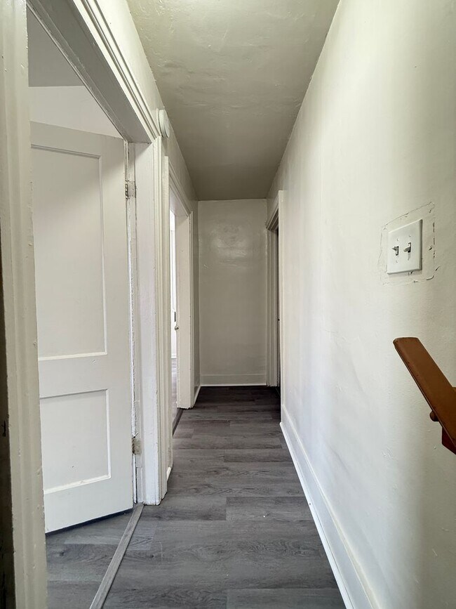 Building Photo - First St 313 w/Wesley St 346 W