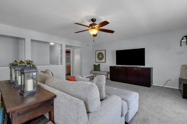 Building Photo - 1221 Courtland Cir