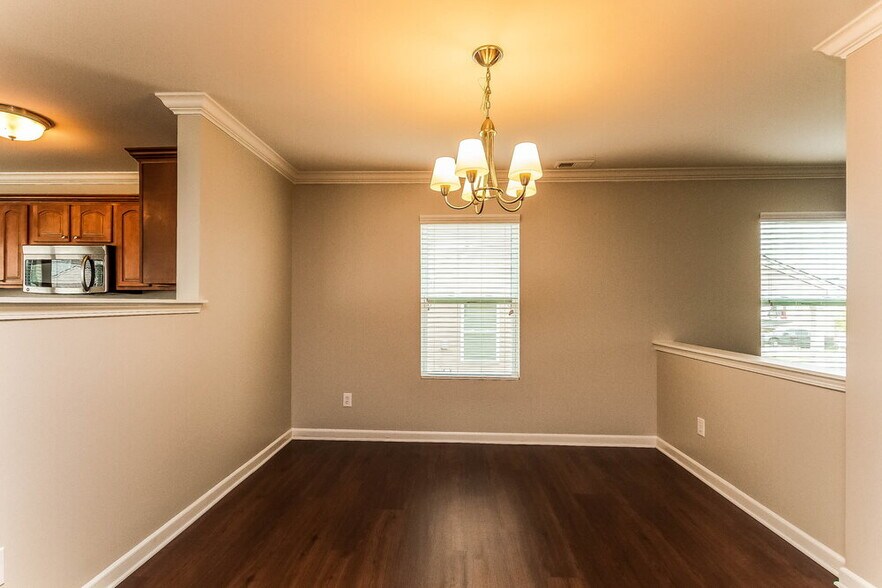 Building Photo - 1120 Black Diamond Dr