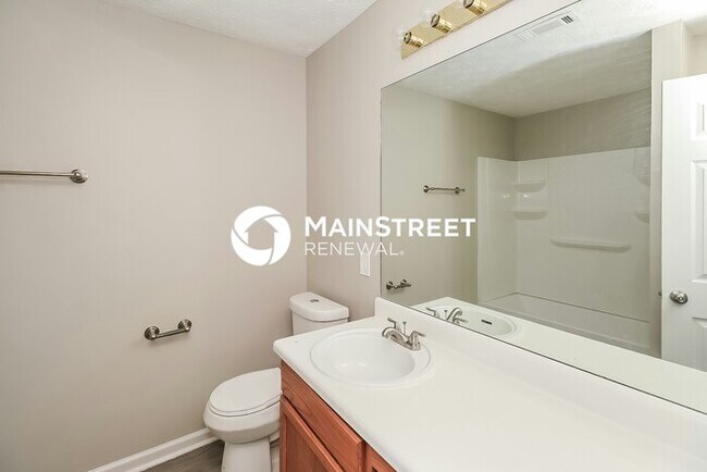 Building Photo - 3 Bedroom Pet-Friendly Home in Jonesboro, GA with Main Street Renewal