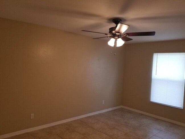 Building Photo - 2321 SW 19th St