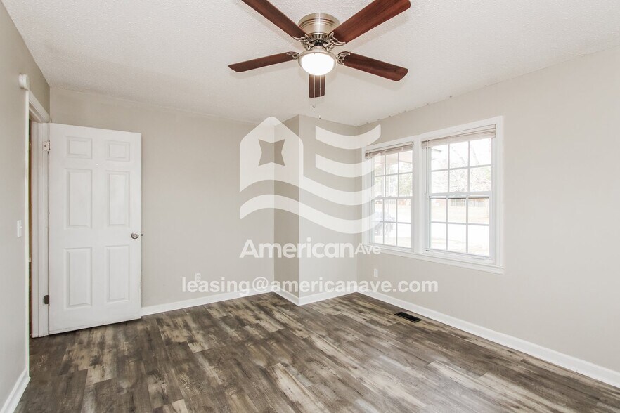 Building Photo - 113 Eleta Dr