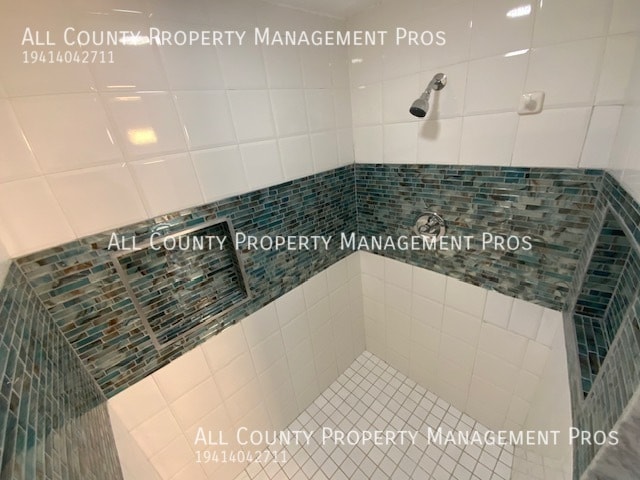 Building Photo - 5425 San Jose Dr