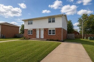 Building Photo - 1219 Player Pl