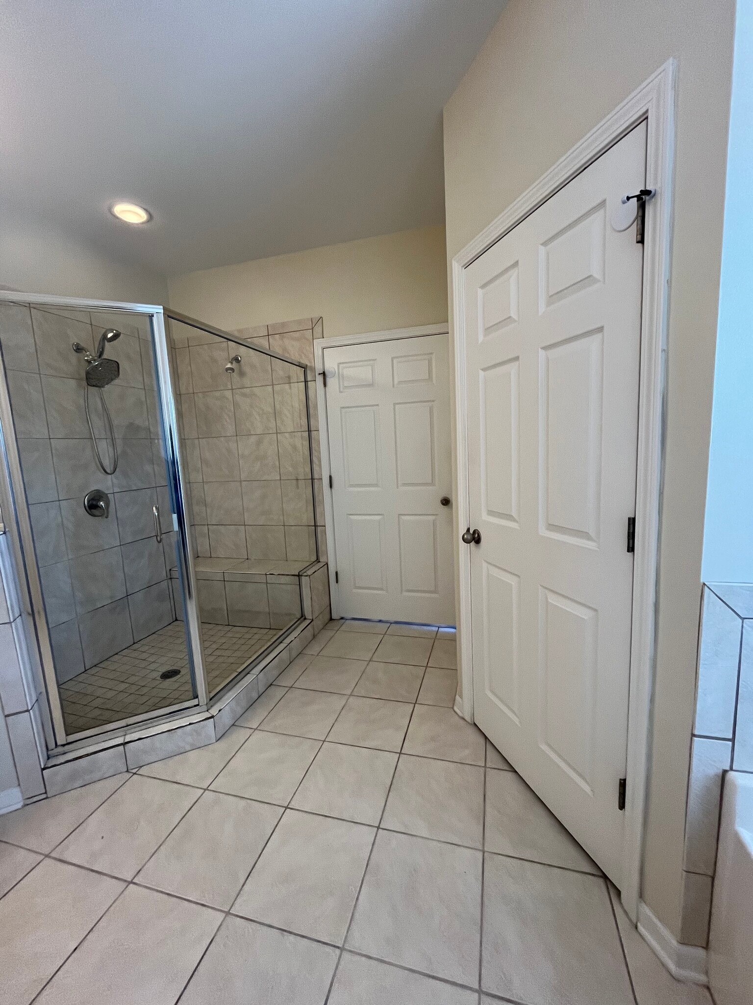 Building Photo - 616 Marshtree Ln