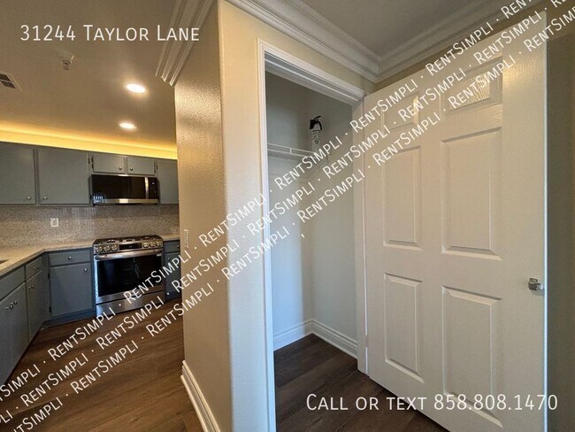Building Photo - 31244 Taylor Ln