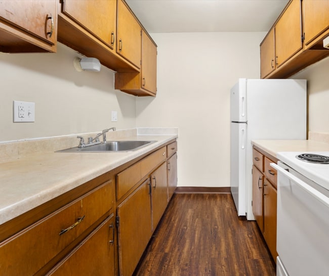 Building Photo - 17020 Raupp Rd