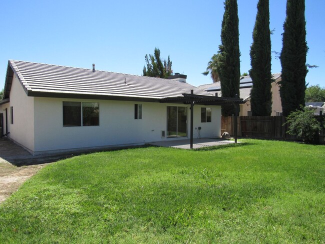 Building Photo - West Lancaster Single Story Home