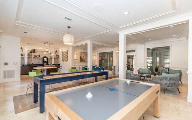 Building Photo - 1100 Ashwood Pkwy