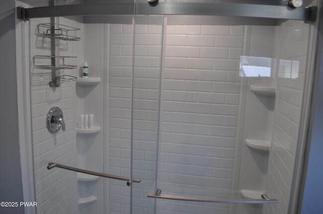 Building Photo - 25 Lizzy Ln