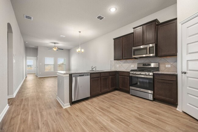 Building Photo - GORGEOUS 3 BEDROOM DUPLEX LOCATED IN CONVERSE, TX!