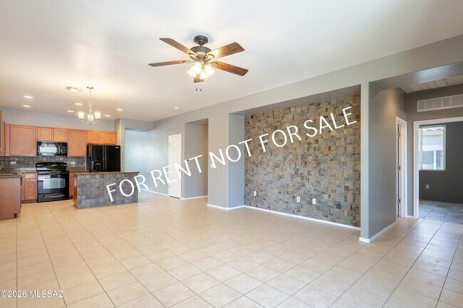 Building Photo - 7307 E Heartwood Dr