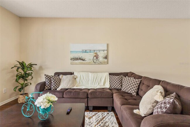 Building Photo - 422 Graystone Blvd