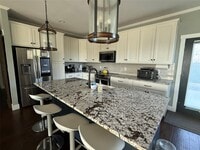 Building Photo - 410 Summit Ridge Dr N