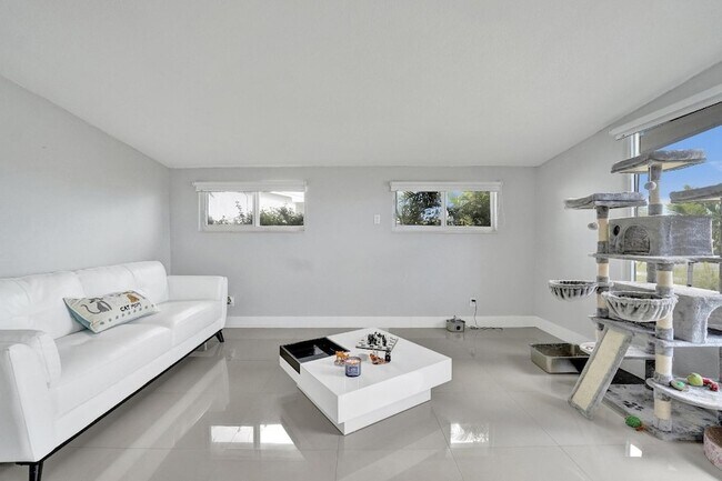 Building Photo - 3322 McKinley St