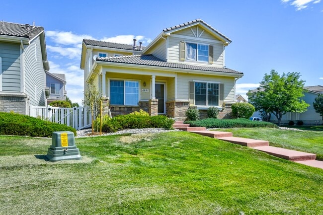Building Photo - 3 bed 3 bath corner lot in Broomfield! New...